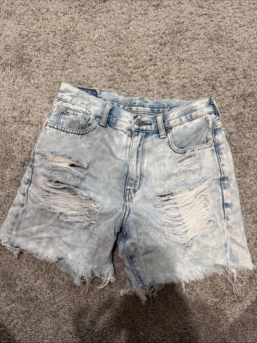 American Eagle distressed high rise mom short size 0